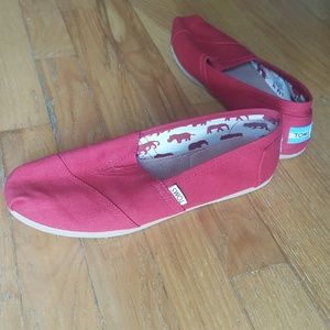 Red TOMS sz 9.5 - like new